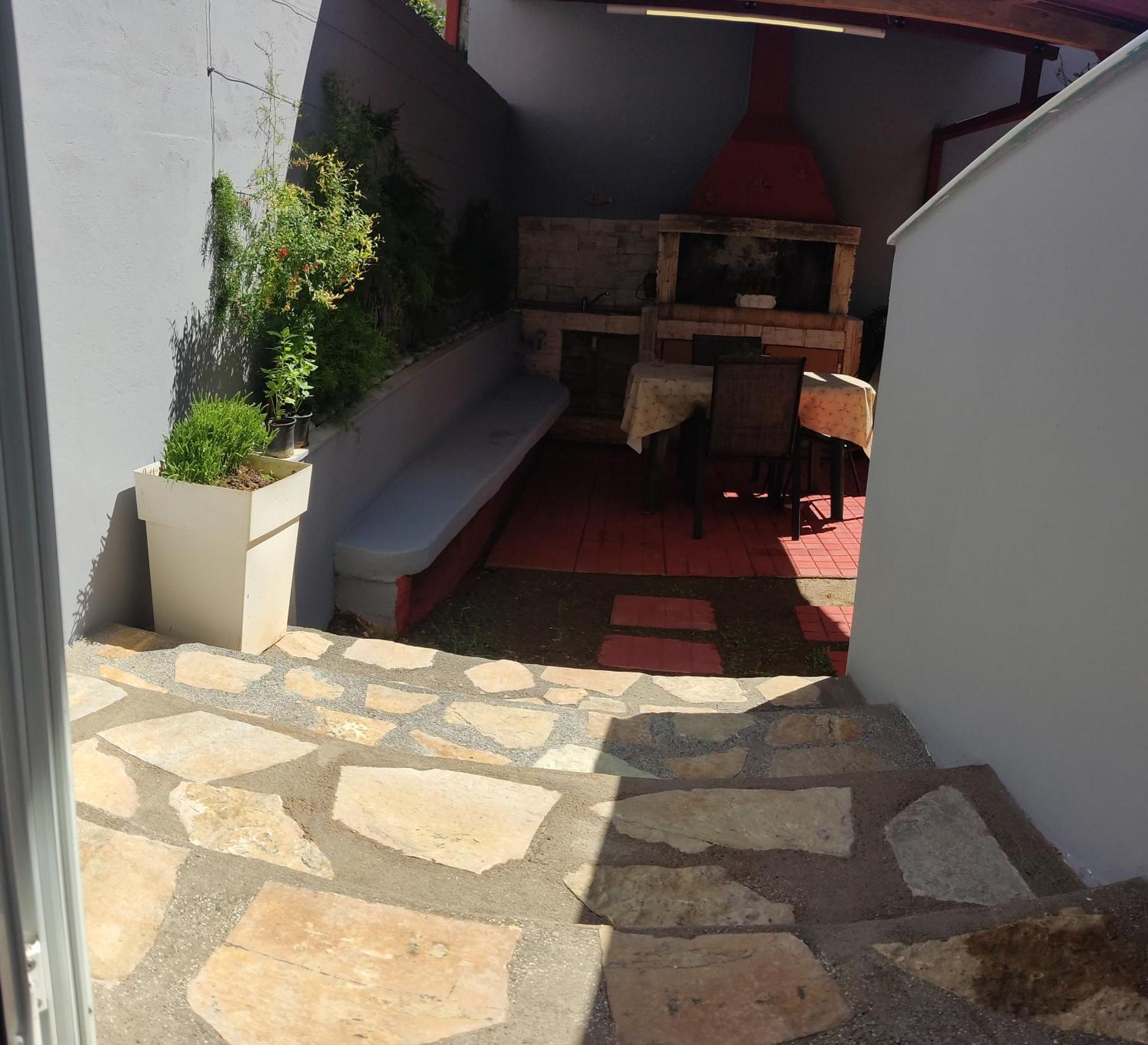 Vasilikis Apartment Kalamata Exterior photo