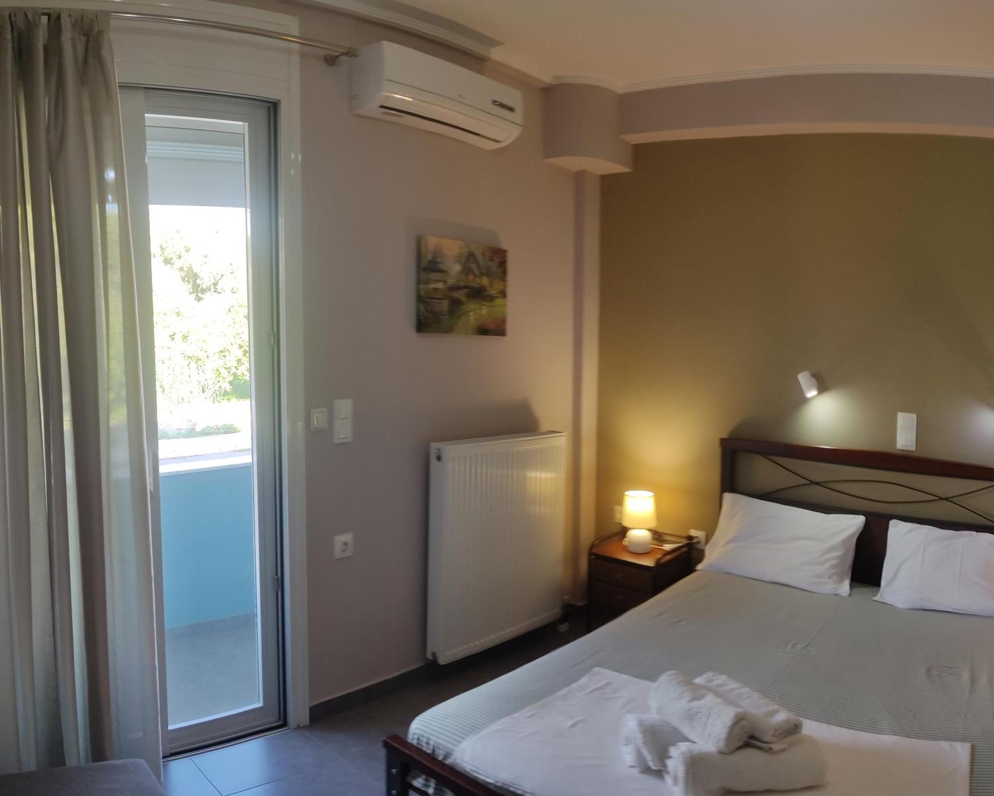Vasilikis Apartment Kalamata Exterior photo